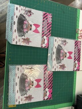 L.O.L. Surprise! Pink White Black Party Table Decorations Kit